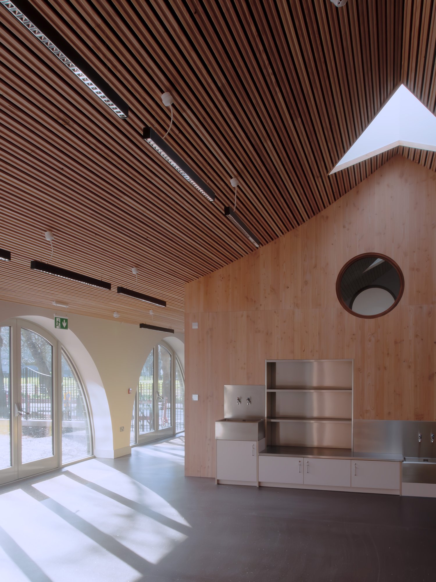 AKA_103_Carlton&Granville_(c)AKA_04